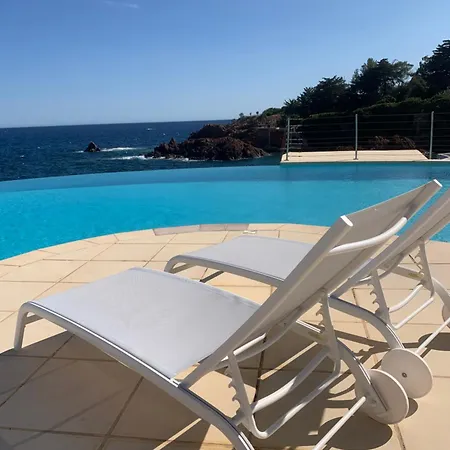 Calme Vue Pieds Dans L'eau * Saint-Raphaël