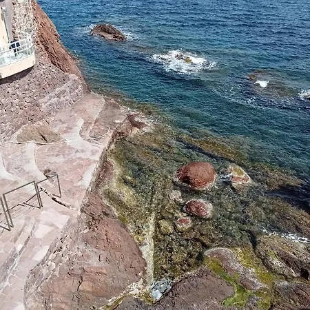 Studio Calme Vue Pieds Dans L'eau