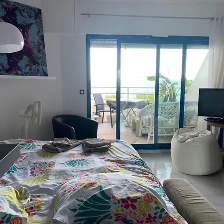 Calme Vue Pieds Dans L'eau Apartment Saint-Raphaël